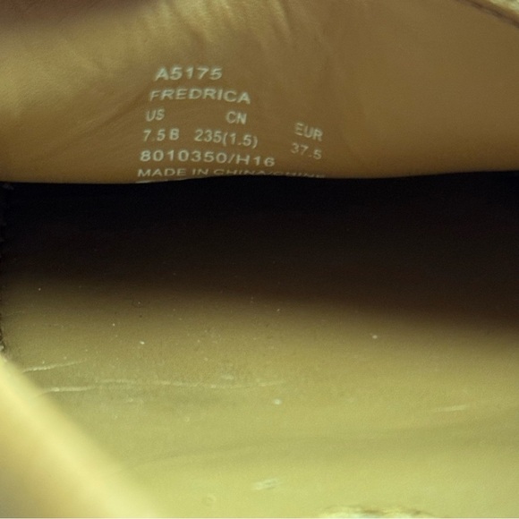 Coach Fredrica Tan Pebbled Leather Diving Mocs Flats Loafers Size 7.5 - Picture 14 of 14